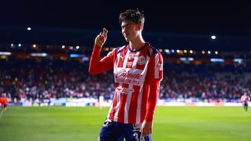Armando Gonzalez celebrates his goal 0-1 of Guadalajara during the 16th round match between Pachuca and Guadalajara as part of the Liga BBVA MX, Torneo Apertura 2025 at Hidalgo Stadium, on November 02, 2025 in Pachuca, Hidalgo, Mexico.