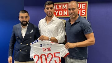 El Valencia ficha a Özkacar