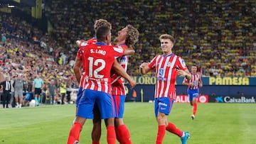 Marcos Llorente celebrando junto a sus compañeros el primer gol rojiblanco liguero correspondiente a la temporada 24-25.