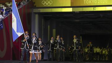 Swimming: El Salvador's Celina Márquez departs Olympics