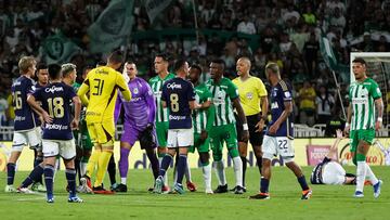 Santiago Rojas y Álvaro Montero se pelean en el clásico