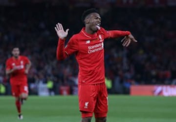 Sturridge breaks out his dance moves at the corner flag.