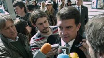 El presidente del FC Barcelona, Joan Laporta, ha desvelado en el Circuito de Cataluña que tiene el presentimiento de que hoy "puede ser un gran día", ya que el Barça tiene a su merced la posibilidad de lograr la Liga, siempre y cuando gane en el Camp Nou al Villarreal (19:00 horas).