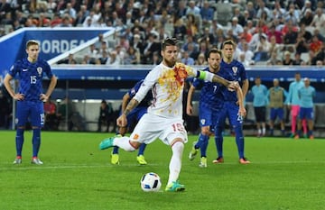 Ramos stepped forward boldly but missed.