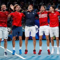 Djokovic hace de Nadal para darle la ATP Cup a Serbia