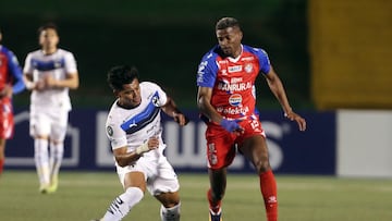 Xelajú rozó la hazaña en el Estadio Cementos Progreso, pero un gol de Tecatito Corona en los minutos finales, terminó por amargar la fiesta.