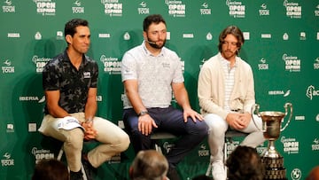 Rafa Cabrera-Bello, Jon Rahm y Tommy Fleetwood, en la presentación del Acciona Open de España 2022 de golf.