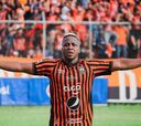 Carlos Salazar, MVP en El Salvador y figura en el Águila campeón