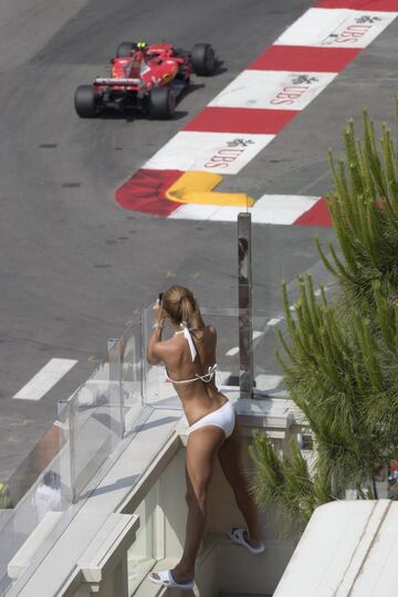 Primera sesi車n de entrenamiento en el circuito de Montecarlo