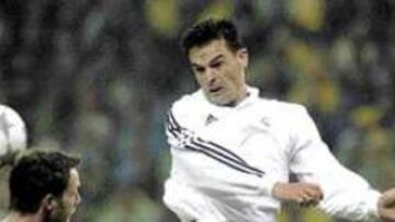 <B>COTIZADO.</B> A pesar de que ante el Bayern Múnich no tuvo su noche, Fernando Morientes interesa al Roma y al Inter para la próxima temporada.