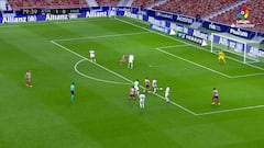 La imponente acción de Llorente en el 2-0 del Atlético al Huesca