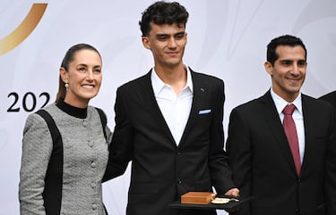 Isaac del Toro encabeza a los ganadores del Premio Nacional del Deporte