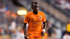 El delantero hondure&ntilde;o, quien milita en el Houston Dynamo de la MLS manifest&oacute; su postura contra el racismo que se vive en USA y en el mundo.