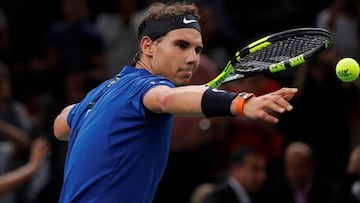 Rafa Nadal celebra su victoria ante el uruguayo Pablo Cuevas en el Masters 1.000 de Par&iacute;s.