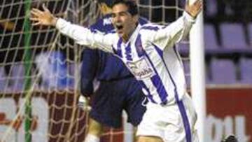 <B>ALEGRÍA. </B>Los 14 goles de Fernando han dado más de una satisfacción a la afición pucelana.