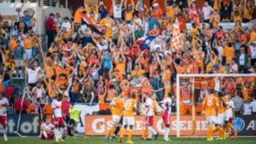 El Houston Dynamo celebrando un gol.