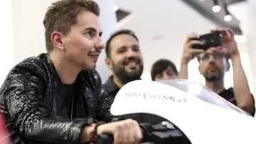 Chicho Lorenzo: "Sé que Ducati y Jorge están negociando"