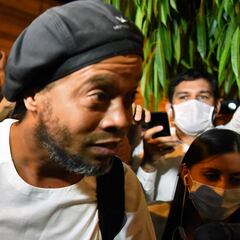 Ronaldinho transita por el quinto mes de reclusión en Paraguay