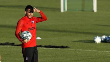 Correa, en un entrenamiento con el Atl&eacute;tico de Madrid.