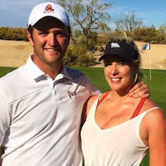 Jon Rahm se casa por partida doble