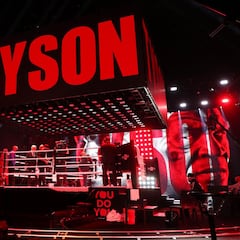 Las imágenes del combate entre Mike Tyson y Roy Jones Jr.