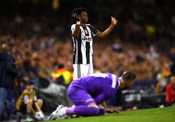 Juan Cuadrado fue expulsado por una dura acción sobre Sergio Ramos. El colombiano dejaba a su equipo en inferioridad de condiciones ante los blancos, que aprovecharían el error del centrocampista para liquidar la final.