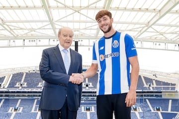 Nico, el día de su presentación en Do Dragao.