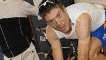 <b>COMO UN TIRO.</b> Freire calentó a conciencia e hizo una gran crono.