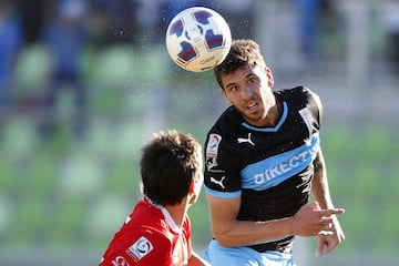 Debuto el año 2013 frente a Palestino por Copa Chile.Anotó su primer gol en el profesionalismo en el empate con Deportes Iquique, válido por Liguilla de Clasificación a la Copa Libertadores.