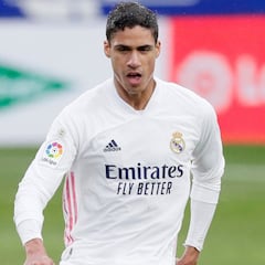 Varane 'pide apuntes' sobre el Manchester United