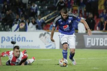 En el segundo tiempo Millonarios descuidó su defensa y en minuto 89 sufrió el 2-1 de Junior.