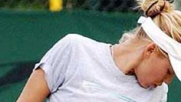 <b>UNA VICTORIA.</B> Kournikova sólo ha ganado un partido esta temporada.