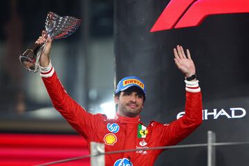 Sainz celebra el segundo puesto en el Gran Premio.