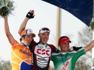 Freire se fue y Flecha se va