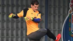 (FILES) In this file photo taken on November 27, 2018 Porto&#039;s Spanish goalkeeper Iker Casillas takes part in a training session at the club&#039;s training ground in Olival in Vila Nova de Gaia on the eve of the UEFA Champions League Group D footbal 