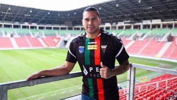 Carlos Peña en el Estadio del GKS Tychy