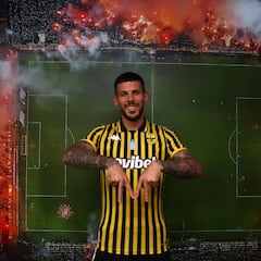 Oficial: Carles Pérez se marcha cedido al Aris griego