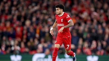 Liverpool (United Kingdom), 23/12/2023.- Luis Diaz of Liverpool in action during the English Premier League soccer match between Liverpool FC and Arsenal FC, in Liverpool, Britain, 23 December 2023. (Reino Unido) EFE/EPA/ADAM VAUGHAN EDITORIAL USE ONLY. No use with unauthorized audio, video, data, fixture lists, club/league logos, 'live' services or NFTs. Online in-match use limited to 120 images, no video emulation. No use in betting, games or single club/league/player publications.
