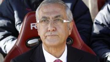 Manzano: "No se me pasa por la cabeza dimitir"