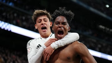 MADRID, SPAIN - JANUARY 16: Endrick of Real Madrid celebrates scoring his team's third goal with Arda Gueler during the Copa Del Rey match between Real Madrid and Celta de Vigo at Estadio Santiago Bernabeu on January 16, 2025 in Madrid, Spain. (Photo by Angel Martinez/Getty Images)
PUBLICADA 17/01/25 NA MA32 1COL