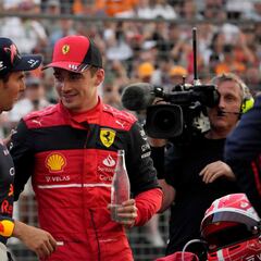 Checo Pérez y Charles Leclerc, sumergidos en la misma crisis