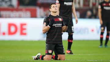 Chicharito sigue sin ver minutos en un Leverkusen en caída libre