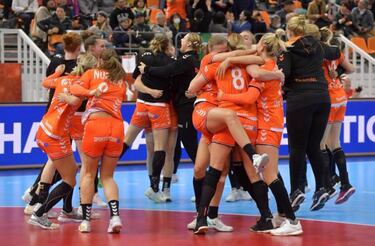 A las Guerreras se les escapa
el oro por un final precipitado