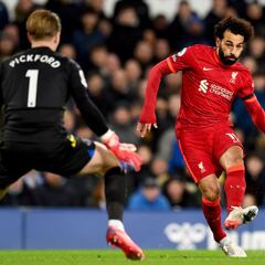 El Liverpool conquista Goodison Park