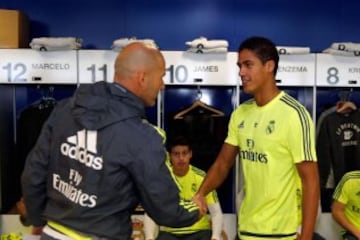 Varane, de francés a francés. ¡Uno de sus ídolos! 