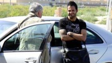 <b>CASI HECHO. </b>Fernando Usero, ayer, junto al asesor de Ramírez, Domingo Sevillano.