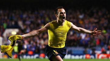 Las semifinales de la Champions League 2008-09 entre Chelsea y Barcelona nos dejaron uno de los duelos que más se recuerdan en los últimos años. Tras empatar 0-0 en la ida disputada en el Camp Nou, Stamford Bridge fue el escenario para definir a uno de los finalistas de ese año. Los blues se adelantaron al minuto 9 con un gol de ghanés Michael Essien. El duelo estuvo marcado por la polémica arbitral, y cuando parecía que el Chelsea se llevaría el triunfo, un zapatazo de Andrés Iniesta en el minuto 93 significó la eliminación de los locales y el júbilo de los catalanes.
