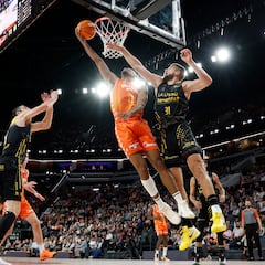 Taylor comanda al líder