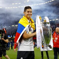 Why is former Real Madrid midfielder James Rodríguez training in the Spanish capital?