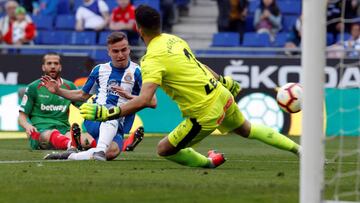 Así marcó Adrià Pedrosa en el Espanyol-Alavés.